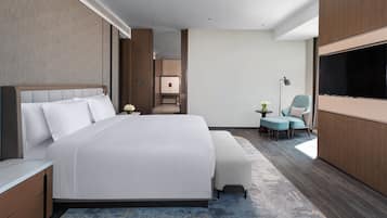 1 bedroom, minibar, in-room safe, individually decorated