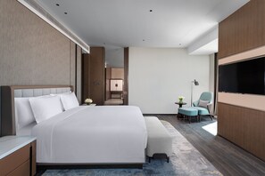 1 bedroom, minibar, in-room safe, individually decorated - Crowne Plaza Shanghai Hongqiao by IHG (Shanghai)