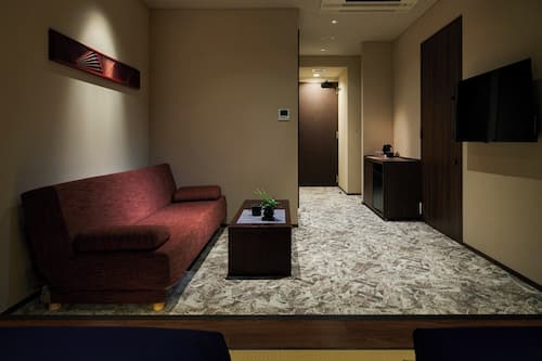 Comfort Triple Room, 1 Bedroom, Non Smoking, Refrigerator | Individually decorated, blackout drapes, soundproofing, free WiFi