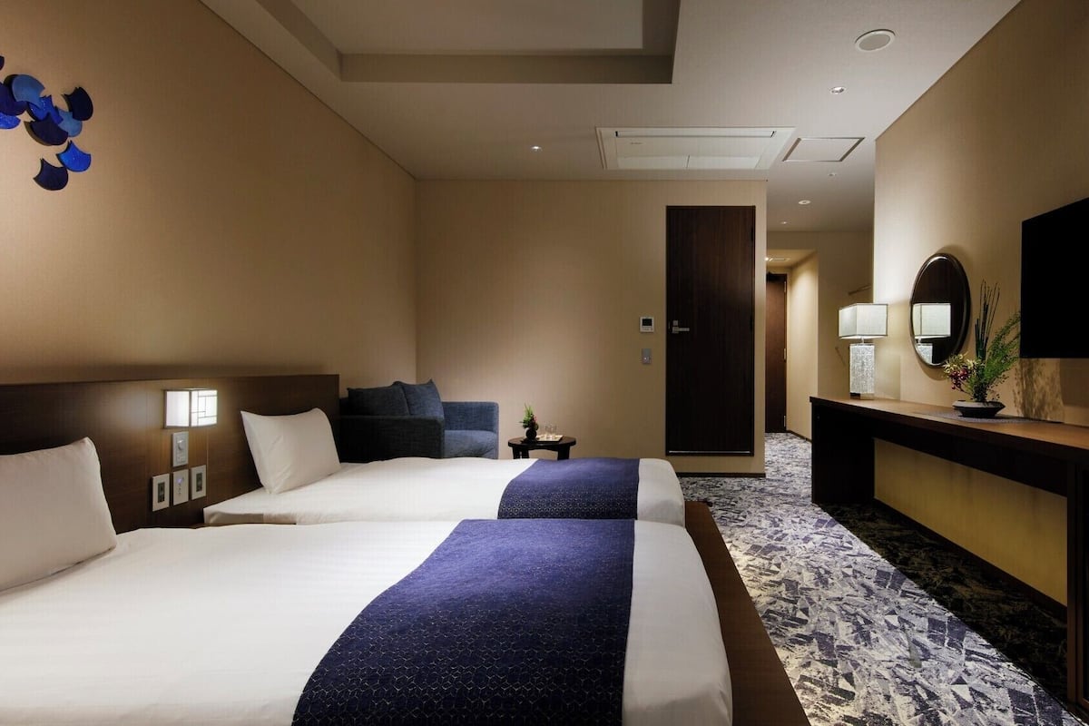 Superior Triple Room, 3 Katil Bujang (Single), Non Smoking, Refrigerator | Dihias secara berasingan, langsir/tirai gelap terus, kalis bunyi