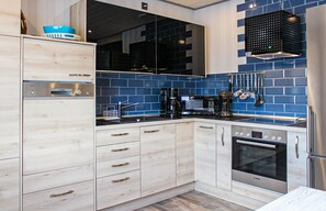 Kühlschrank, Herdplatte, Geschirrspüler