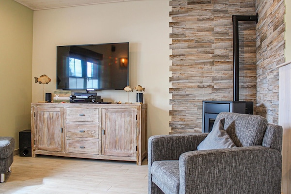 Lareira, DVD player, aparelho de som