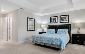 3 bedrooms, in-room safe, iron/ironing board, WiFi