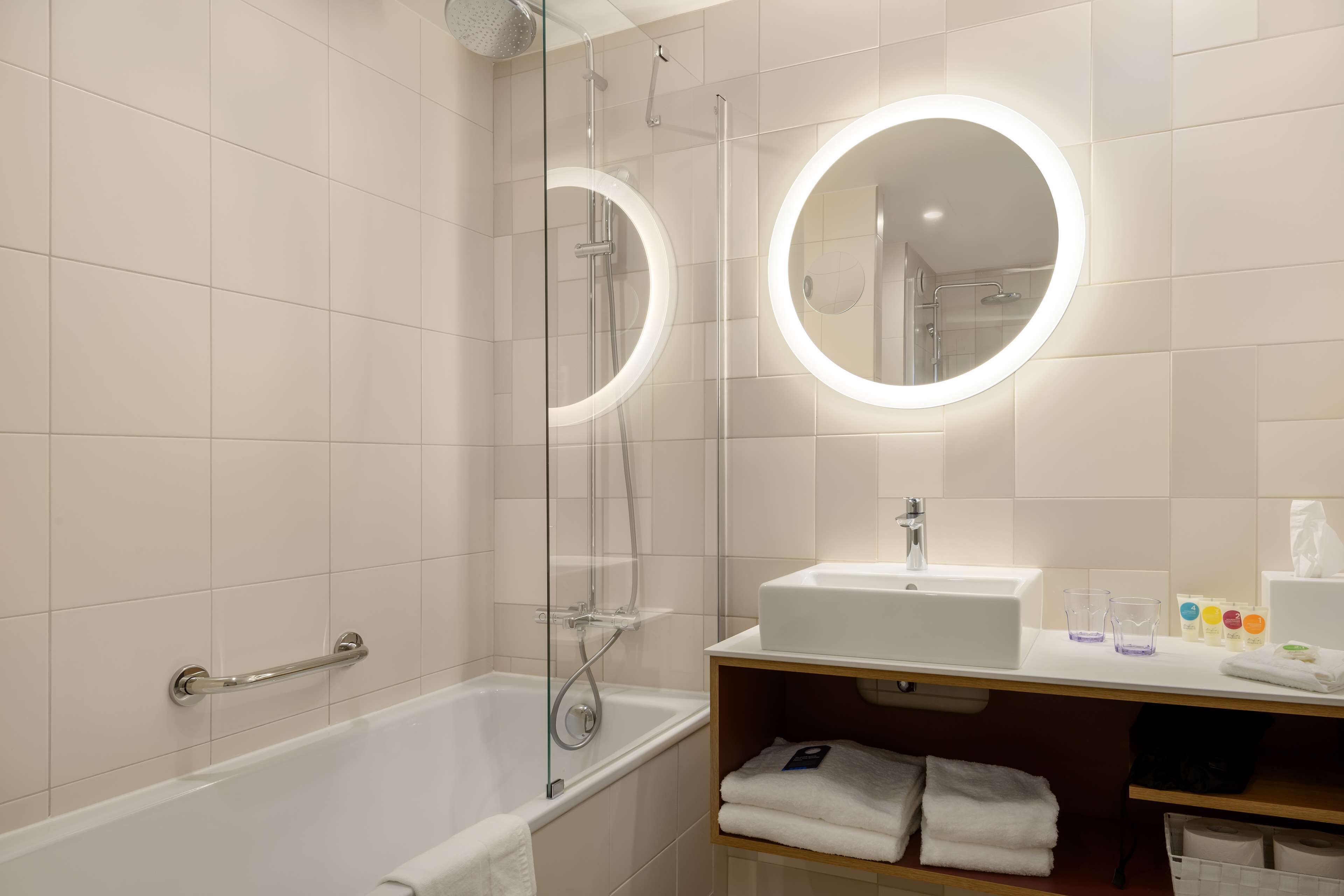 suite, 1 bedroom | bathroom | hair dryer, towels