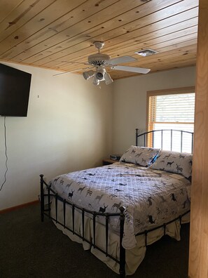 3 bedrooms, free WiFi, bed sheets