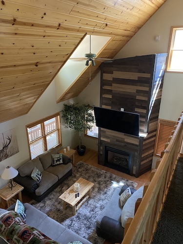 Family Fun Cabin In the Mountains