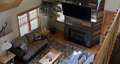 Family Fun Cabin In the Mountains