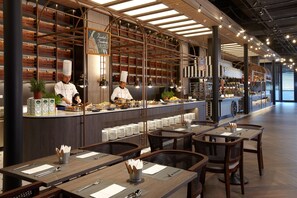 Restaurant - COZZI Blu (Taoyuan City)