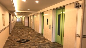 Hallway - Toyoko Inn Nagoya Kanayama (Nagoya)