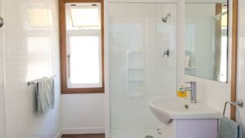 Shower, free toiletries, hair dryer, towels