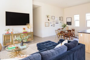 Smart TV, fireplace - Marilyn by AvantStay | Mins to Old Town La Quinta! (La Quinta)