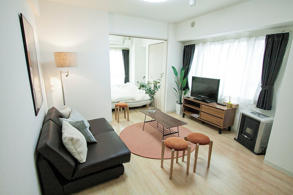 801 Non Smoking | Blackout drapes, WiFi (free), bed sheets