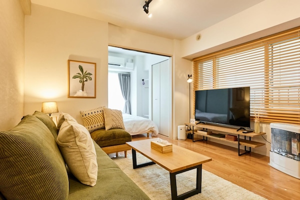 401 Non Smoking | Blackout drapes, free WiFi, bed sheets