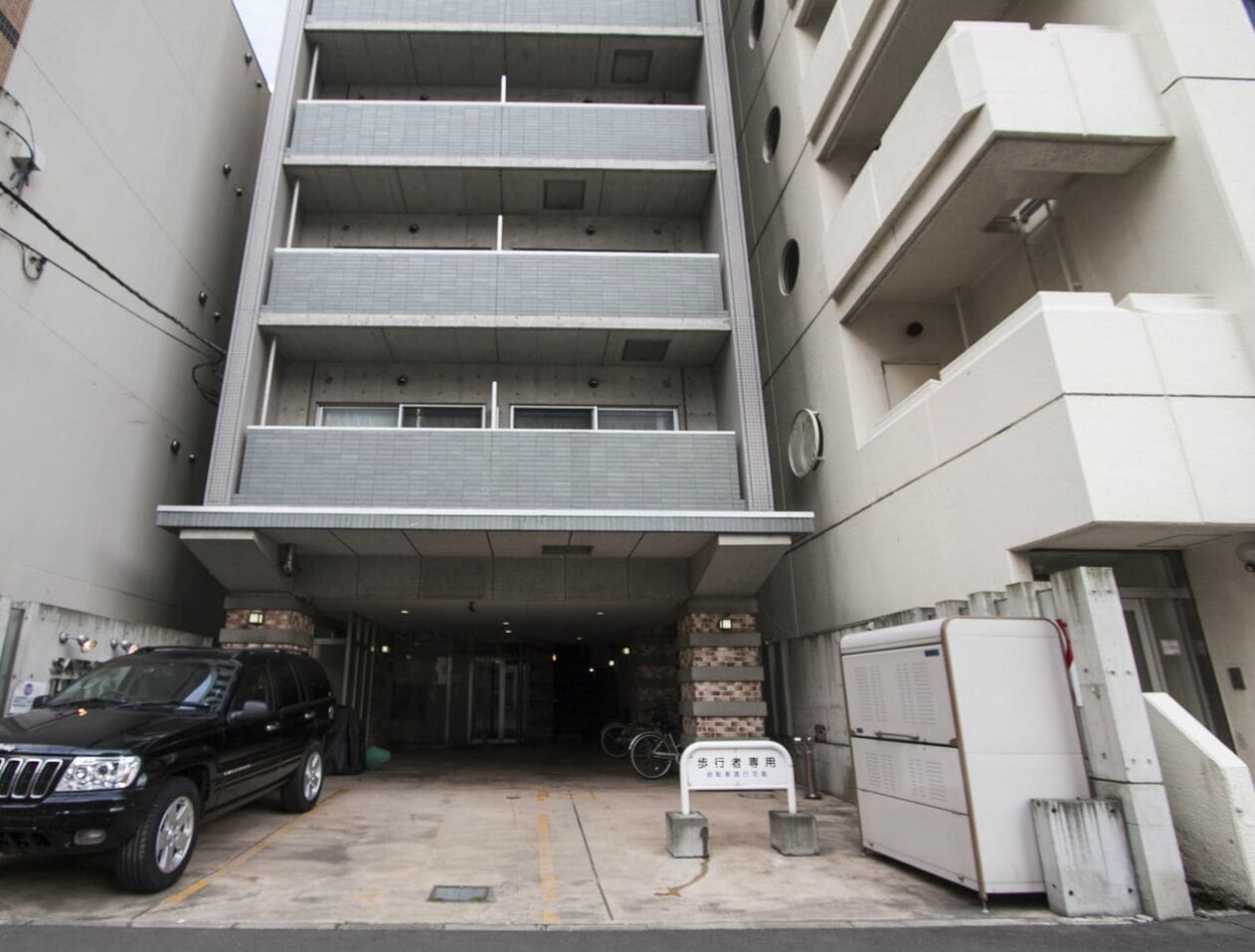 المنشأة من الخارج