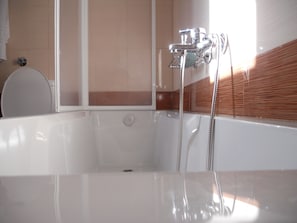 Villa, 3 Bedrooms, Smoking, Patio | Bathroom