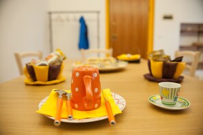 Appartement, 2 slaapkamers, roken, balkon | Dineerruimte