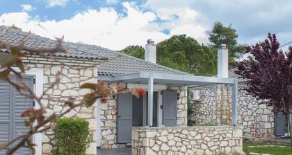 Harmony Villa 1 - Serene Villa for 6 Near Lagana With Private Patio and Parking