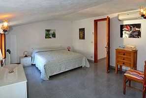 Apartment, 2 Bedrooms, Smoking, Balcony | 3 bedrooms, iron/ironing board, free WiFi, bed sheets