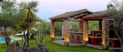 Villa, 6 Bedrooms, Accessible, Smoking | Property grounds