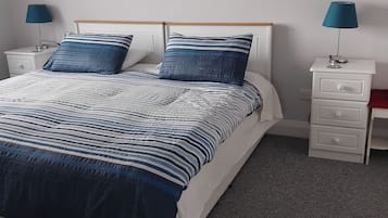 Apartment, 1 Bedroom, Smoking, Balcony | 1 bedroom, soundproofing, iron/ironing board, free WiFi