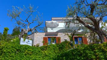 Villa, 4 Bedrooms, Smoking, Private Pool | Exterior