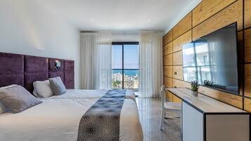 1 chambre, coffres-forts dans les chambres, bureau