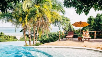 Kolam renang terbuka