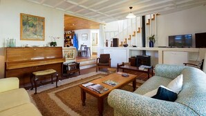 Living area - Oak Haven in Rondebosch Cape Town (Cape Town)