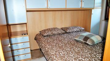 2 bedrooms