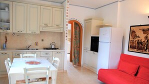 Villa, 2 Bedrooms, Terrace | Interior - Villa Barbie Between Terracina and Sperlonga, 400 mt From Beach (Fondi)