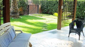 Villa, 2 Bedrooms, Terrace | Garden
