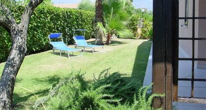 Villa Barbie Between Terracina and Sperlonga, 400 mt From Beach