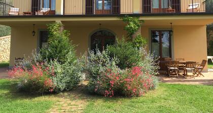 Agriturismo Borgo Santa Lucia, Villa Mimosa