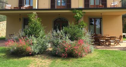 Agriturismo Borgo Santa Lucia, Villa Mimosa