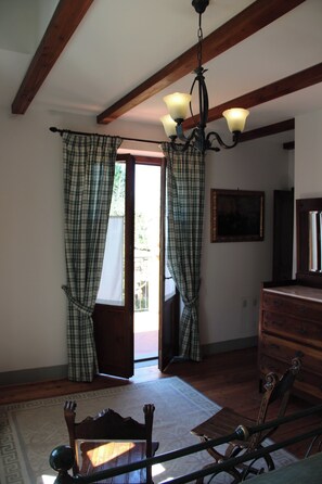 Villa, 3 Bedrooms, Smoking, Balcony