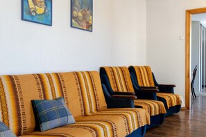 House, 2 Bedrooms | Interior