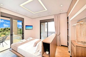 4 slaapkamers, een kluis op de kamer, een strijkplank/strijkijzer