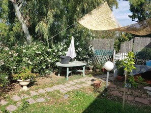 Huis, 2 slaapkamers, uitzicht op tuin | Exterieur