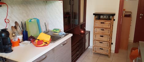 Maison, 2 chambres, vue sur le jardin | Intérieur
