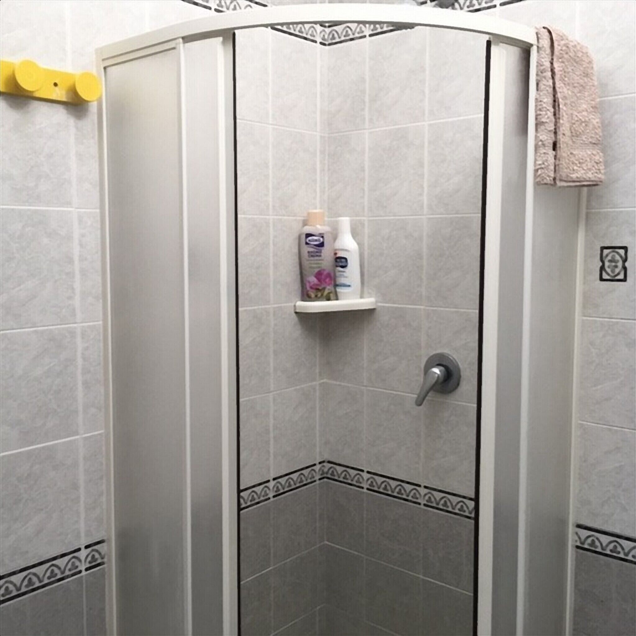 Rumah, 2 kamar tidur, pemandangan kebun | Kamar mandi | Pengering rambut, sabun,  dan sampo