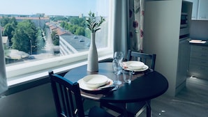 Studio | City view - Kotimaailma Apartments Pori City Center (Pori)