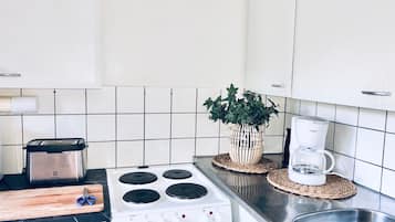 Apartment, 2 Bedrooms (B13) | Private kitchen | Full-size fridge, microwave, dishwasher, coffee/tea maker