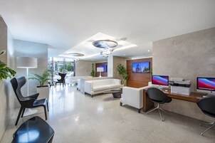 Sala de estar en el lobby