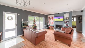Games room - Lea Villa in Cape Town, South Africa (Cape Town)