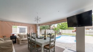 Dining - Lea Villa in Cape Town, South Africa (Cape Town)