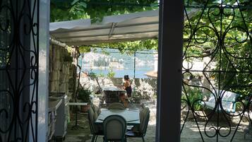Room, 1 Bedroom, Terrace | Garden