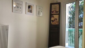 Unclassified image, 5 of 10, button - Art House In The Heart Of Athens (Athens)