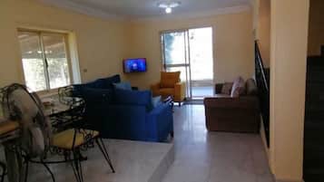 Rumah, 5 kamar tidur, Boleh Merokok, balkon | Interior