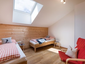 2 Schlafzimmer, Bügeleisen/Bügelbrett, Reisekinderbett, kostenloses WLAN
