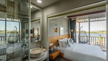 Deluxe Double with Balcony and Sea View (107.108) | Premium bedding, minibar, in-room safe, desk